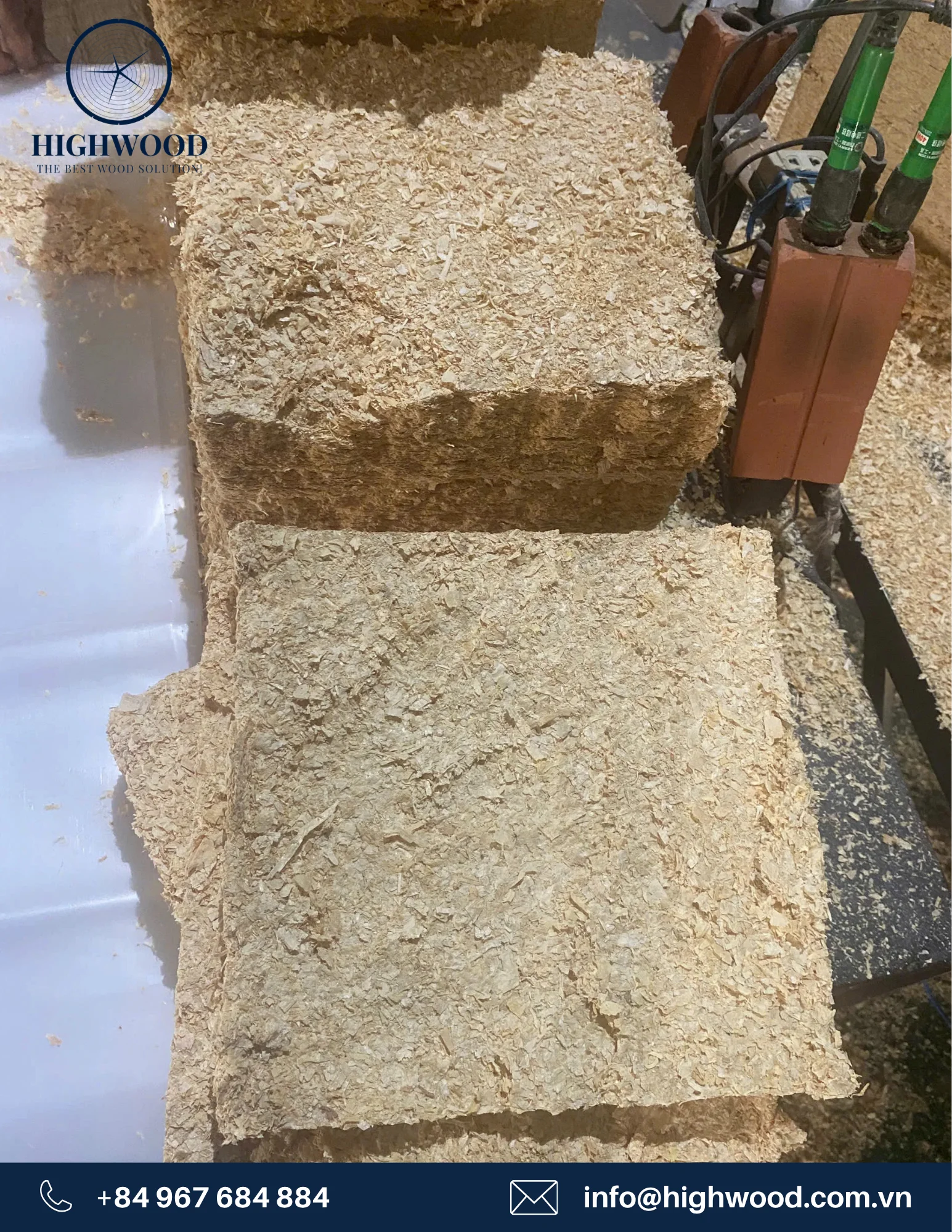 PREMIUM-PINE-WOOD-SHAVINGS